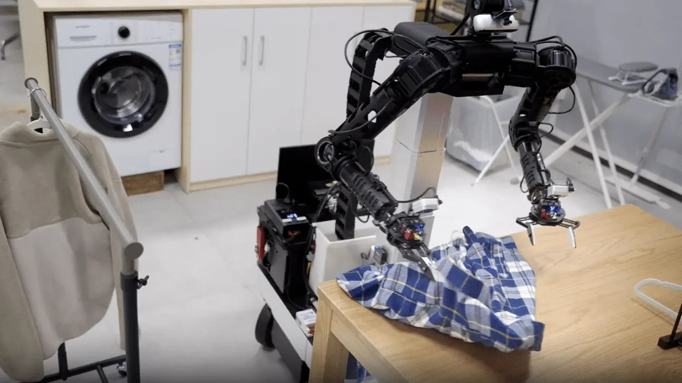 Robotul GR-3 de la ByteDance îți pliază hainele și curăță masa cu ajutorul inteligenței artificiale