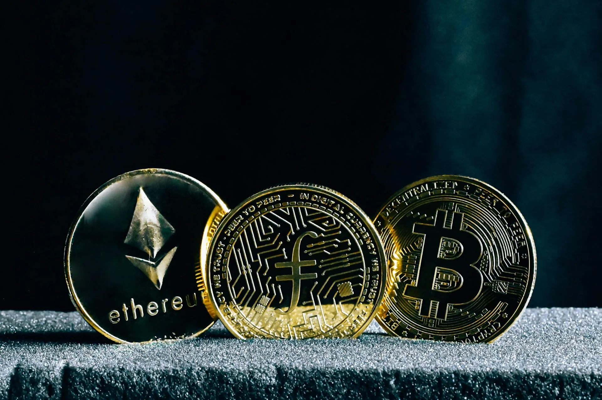 Criptomonedele: Noi căi de obținere a cetățeniei globale prin plăți în criptocurrețe.