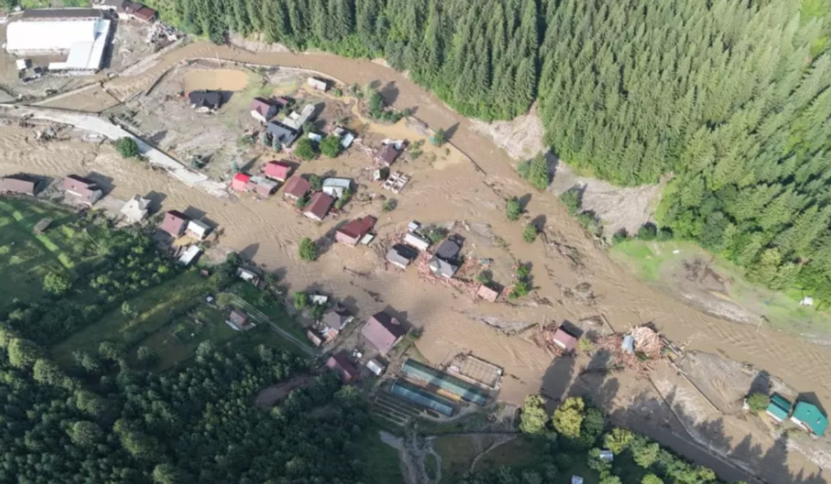 Avertizare meteorologică: Cod portocaliu de inundații în cinci județe și cod galben în alte douăzeci și trei, sfaturile experților hidrologi