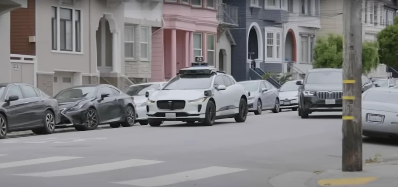 Taxiuri autonome pe străzile unui nou oraș european: detalii despre revoluția transportului urban.