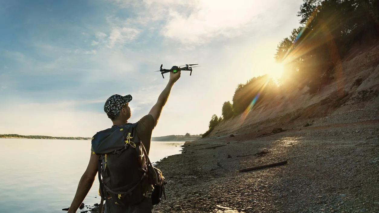 Top 5 motive pentru care merită să investești în dronele DJI Mini