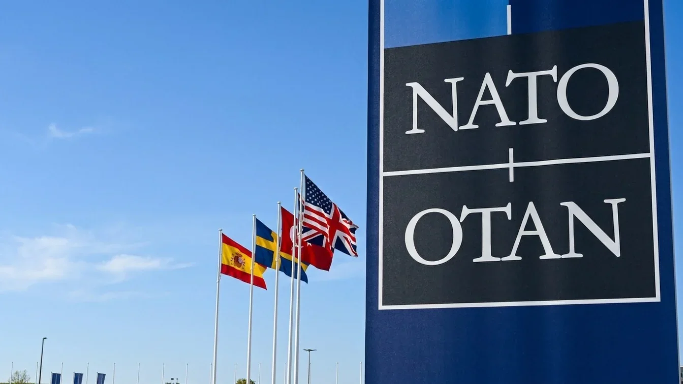 avertisment NATO