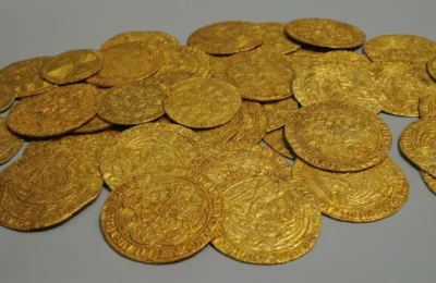 Un instalator a tras de o sfoara si a dat lovitura. A gasit o comoara de 2.3 milioane de euro