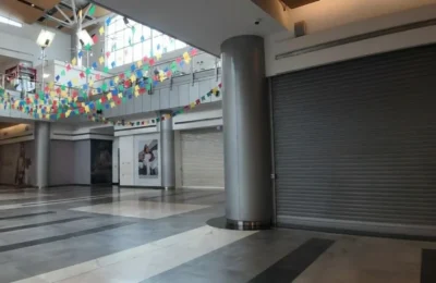 Imagini apocaliptice dintr-un mall din Moscova. Cifrele care arată prăbușirea economiei lui Putin