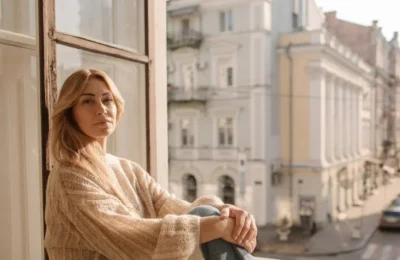 Adevarul dureros despre vocea din capul tau. Secretul care te elibereaza de trecut