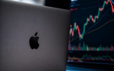 Apple a revenit pe primul loc la bursă cu o capitalizare de 4,9 trilioane de dolari