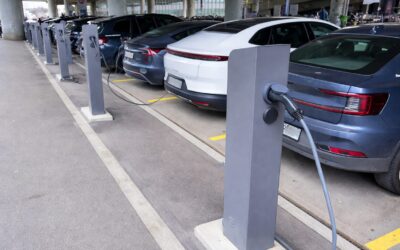 Bateriile mașinilor electrice pierd în medie 2,3% pe an și pot păstra până la 95% din autonomie după cinci ani
