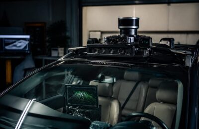 Doar 14% dintre organizații au specialiștii necesari, iar industria auto caută tot mai mult profiluri care combină IA și securitatea cibernetică