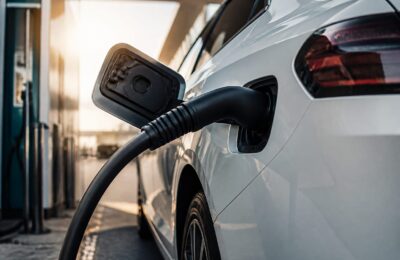 O nouă tehnologie pentru baterii promite autonomie mai mare și încărcare mai rapidă la mașinile electrice