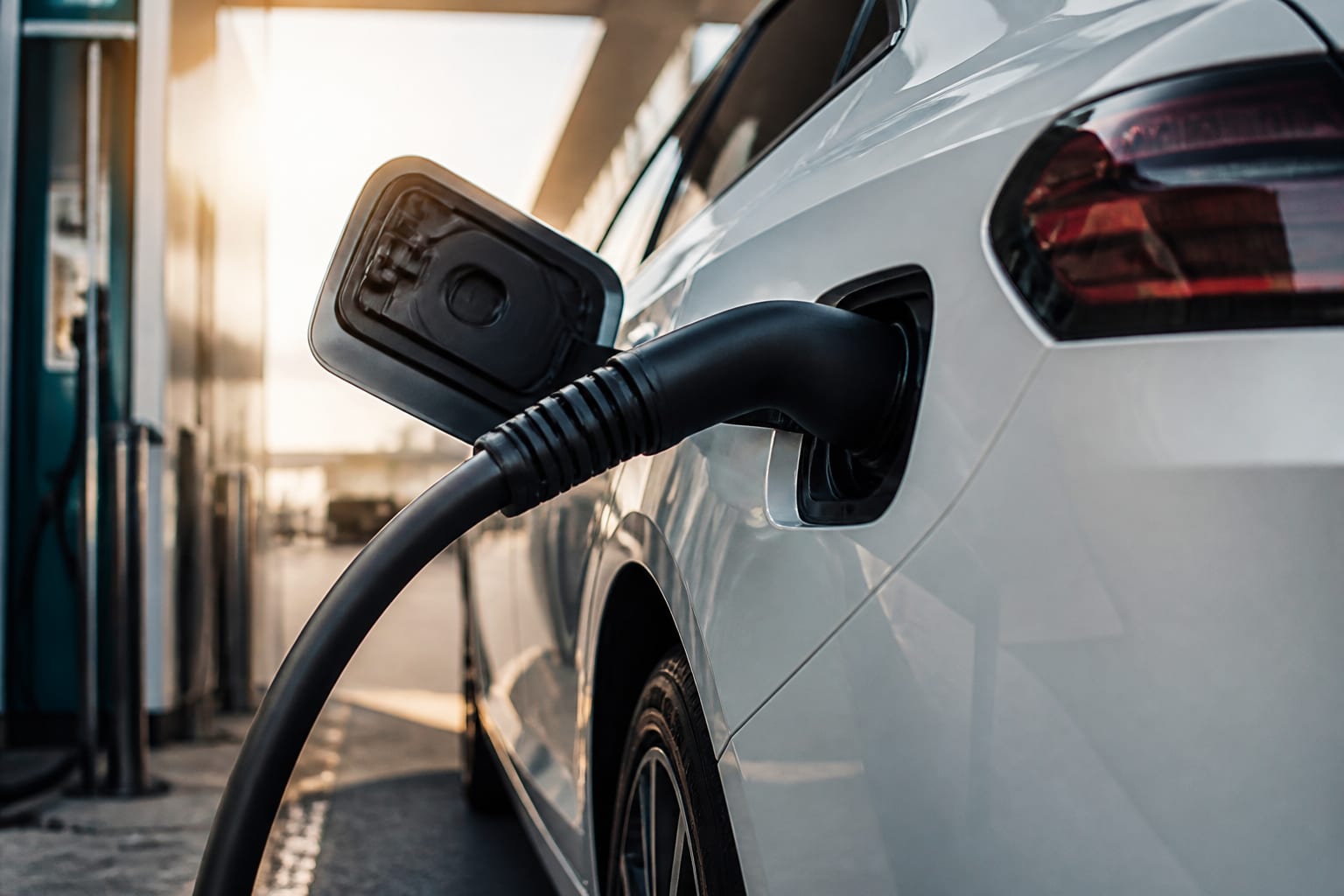 O nouă tehnologie pentru baterii promite autonomie mai mare și încărcare mai rapidă la mașinile electrice