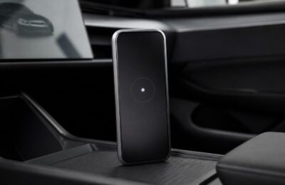 SpaceX ar fi prezentat investitorilor un prototip AI relevant pentru Tesla și mașinile conectate