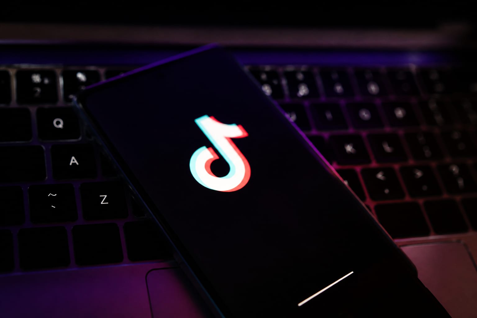 Specialiștii spun că 99% dintre viralurile de pe TikTok nu sunt campanii plătite în cazul Alex Stamate