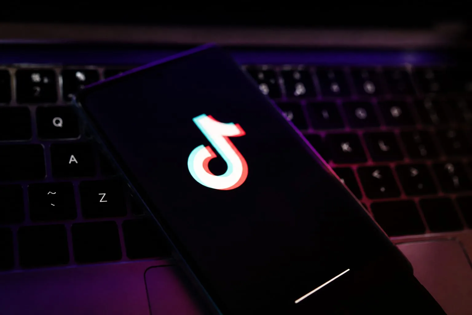 Specialiștii spun că 99% dintre viralurile de pe TikTok nu sunt campanii plătite în cazul Alex Stamate