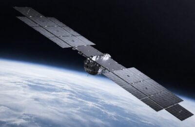 Xona Space Systems trimite în octombrie 2026 primii șase sateliți Pulsar, iar serviciile comerciale încep la începutul lui 2027