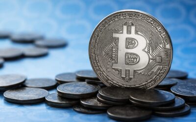 Bitcoin a atins 77.000 de dolari și a declanșat lichidări de peste un miliard de dolari într-o singură zi