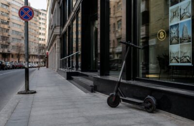 Bogdan Croitoru, cunoscut ca Fizz, a renunțat la imaginea opulentă pentru afaceri cu imobiliare și criptomonede