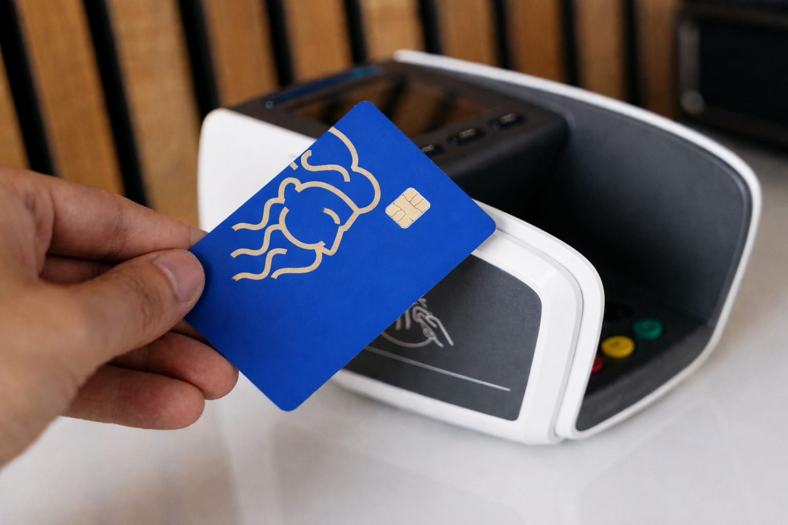 Cheltuielile anuale cu carduri crypto au depășit un miliard de dolari