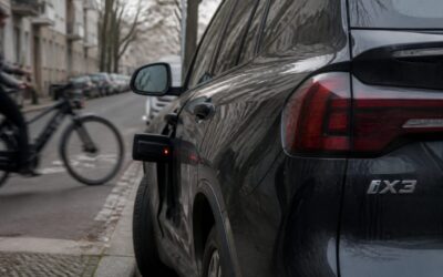 Noile mașini BMW vor bloca temporar ușile pentru a proteja bicicliștii