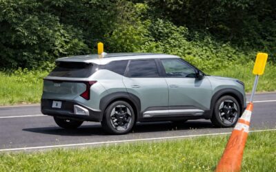 Noul SUV electric Kia EV3 oferă o autonomie de 516 km și va costa în jur de 35.000 de dolari