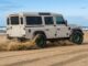 Un Land Rover Defender clasic modificat electric atinge o autonomie de peste 600 de kilometri