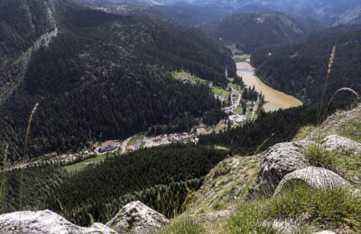 Guvernul aprobă exproprieri pentru Lacul Roșu. Investiția ajunge la 42.531.670,71 lei