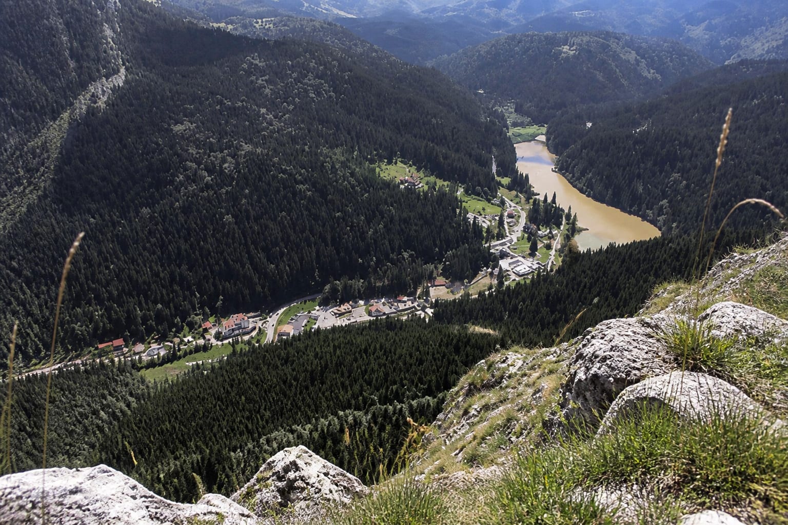Panoramic cu zona Lacul